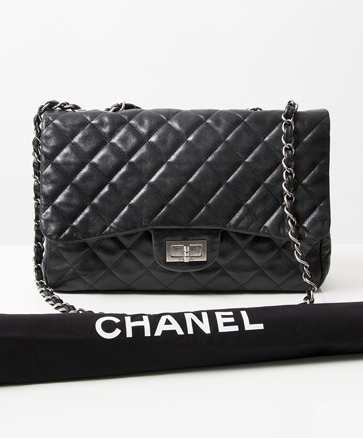 Chanel 2.55 Black Leather ref.202155 - Joli Closet