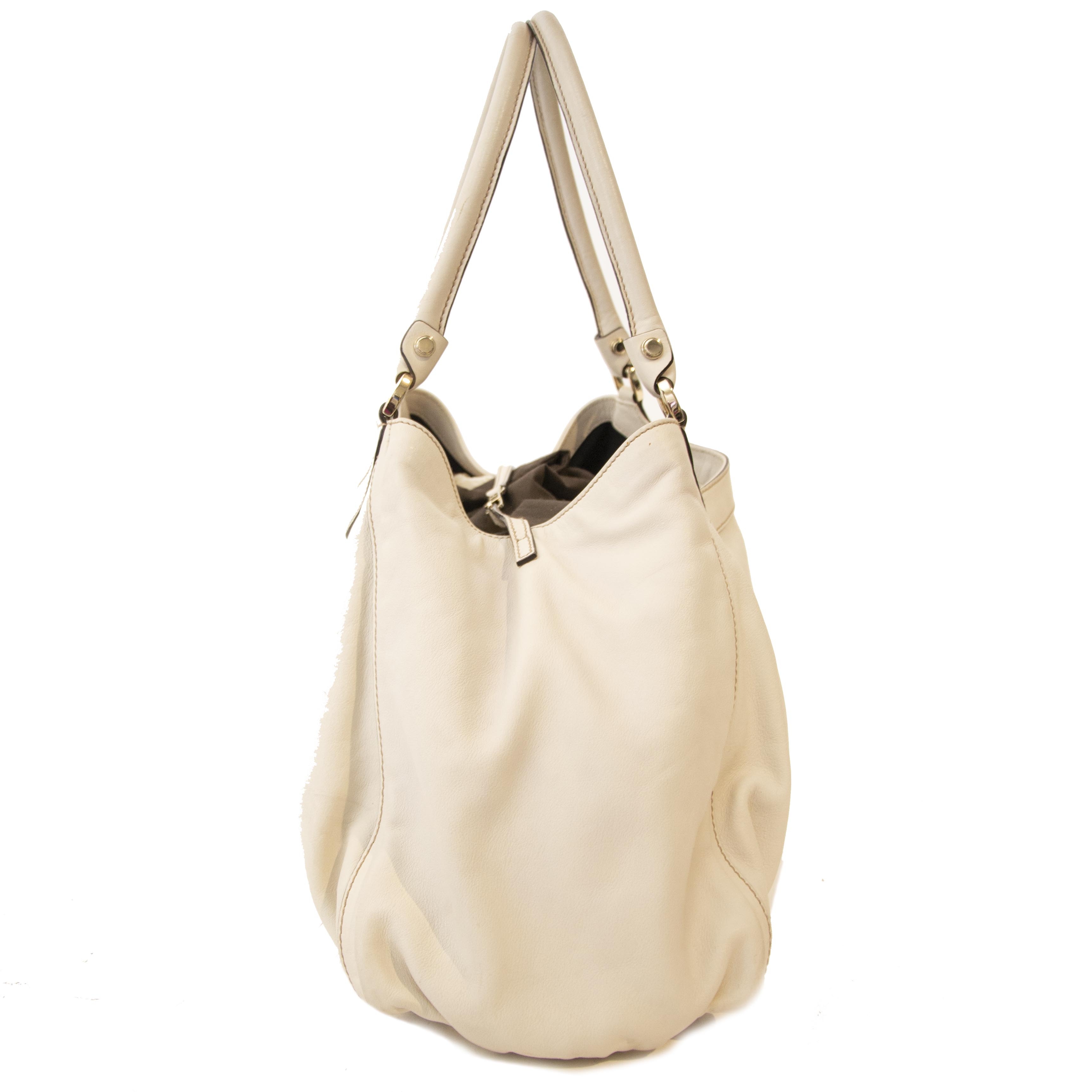 Gucci Ivory White Leather Croisette Shoulder Bag ○ Labellov ○ Buy and Sell  Authentic Luxury