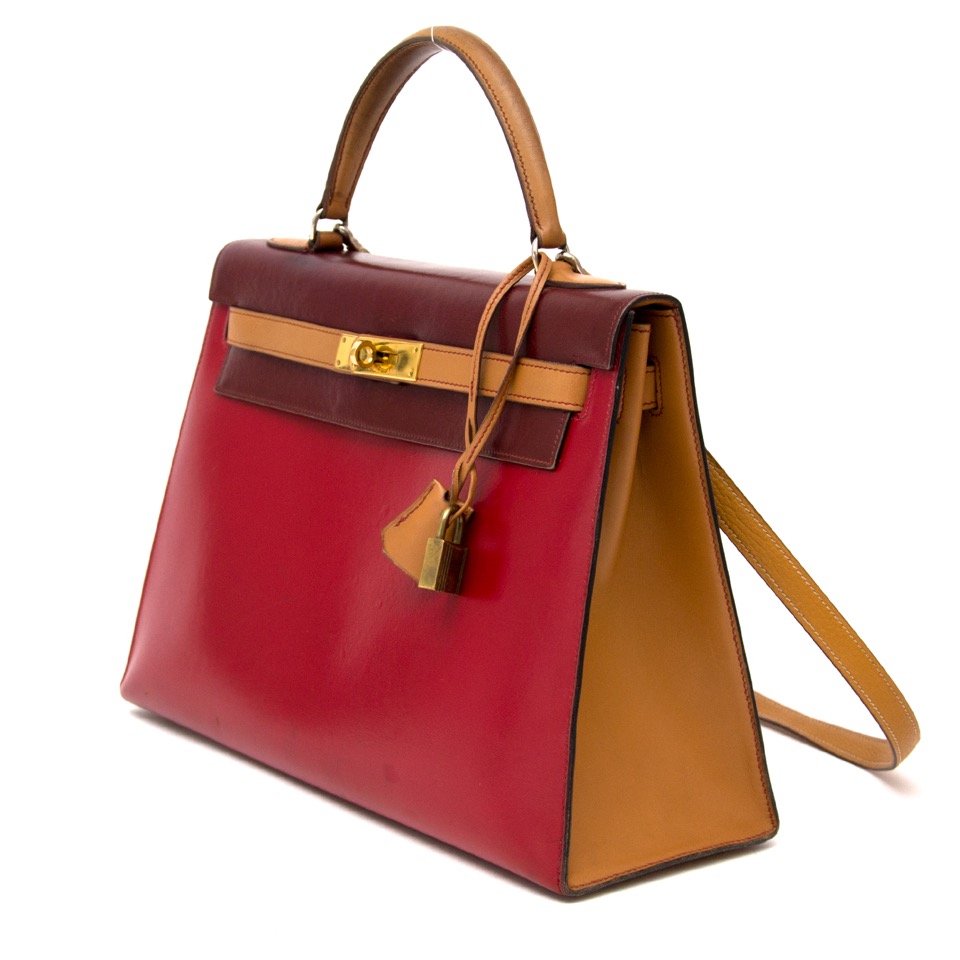 Hermès Box Calf Kelly 32 Red Leather Pony-style calfskin ref.759444 - Joli  Closet