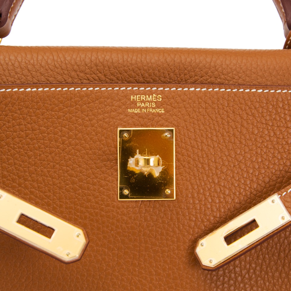 HERMÈS, ETOUPE RETOURNE KELLY 32CM OF TAURILLON CLEMENCE LEATHER WITH GOLD  HARDWARE, Handbags & Accessories, 2020