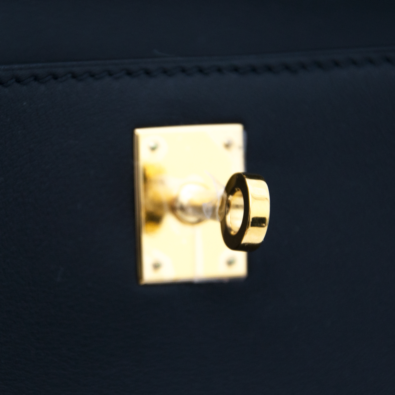 Koko免費分類廣告 - Hermes Mini Kelly Pochette So Black Item specifics    #100authentic #black #hermès #kelly #mini # pochette