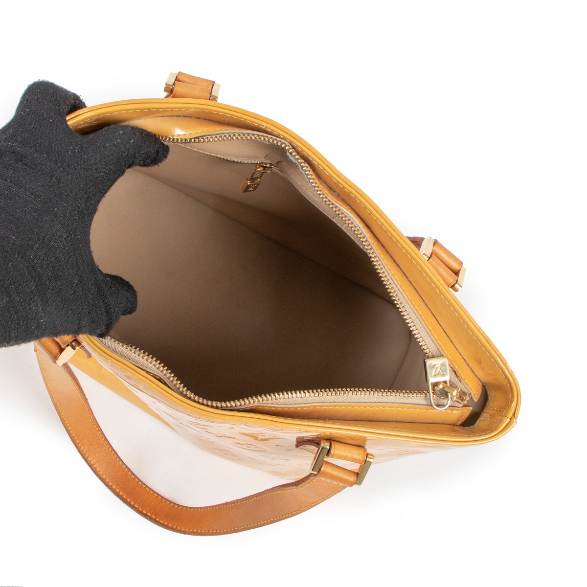 Louis Vuitton Beige Monogram Vernis Houston Bag – Dyva's Closet