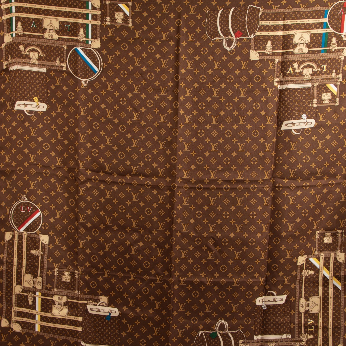 Louis Vuitton Monogram Scarf Brown Silk ref.113632 - Joli Closet