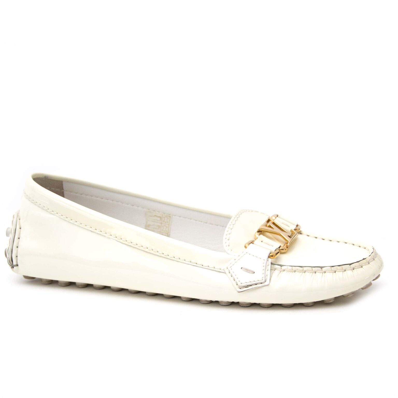 Leather flats Louis Vuitton White size 35.5 EU in Leather - 23414601