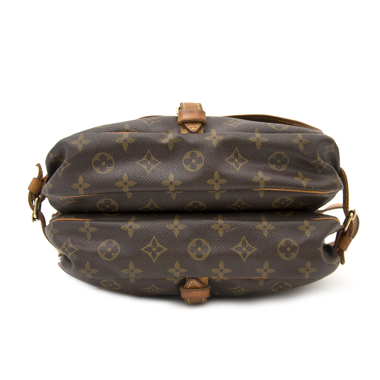 Louis Vuitton Saumur MM Monogram Shoulder Bag ○ Labellov ○ Buy and Sell  Authentic Luxury