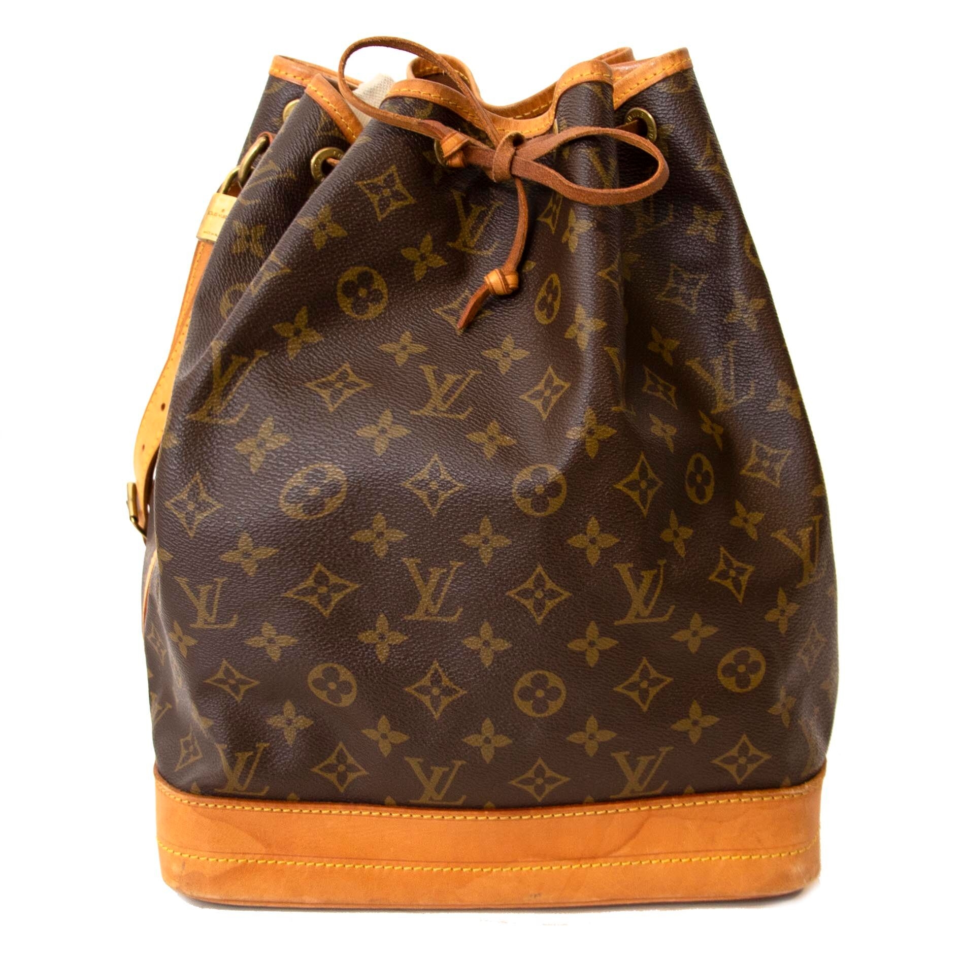 Louis Vuitton Noé Monogram Bucket Bag ○ Labellov ○ Buy and Sell