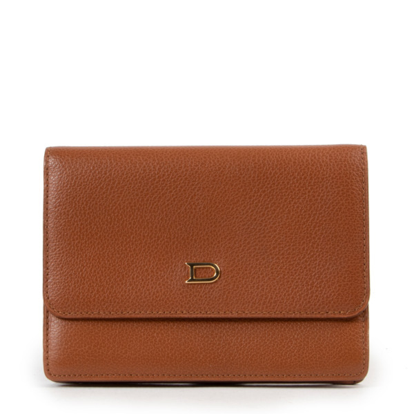 Delvaux Cognac Wallet Labellov Buy and Sell Authentic Luxury