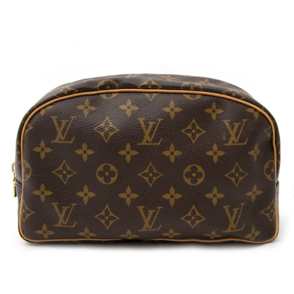 Louis Vuitton Monogram Trousse Toilette 23 Toiletry Case 37lz510s For Sale  at 1stDibs